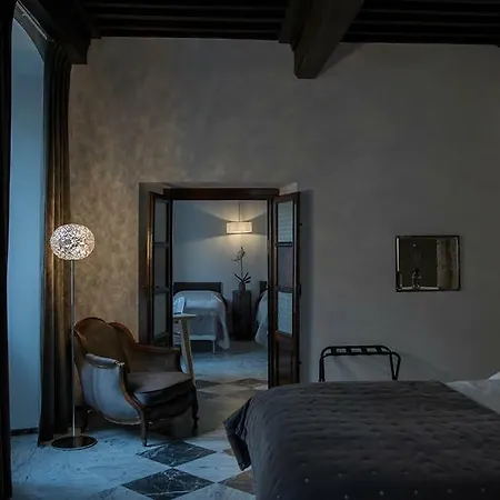 Duomosette Bed & Breakfast Carrara